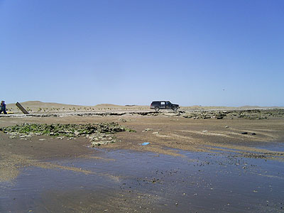 Camping Medano 40. Naufragio. Barco. Playa. Orense.