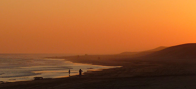 Camping Medano 40. Atardecer en La Playa Balneario Orense.